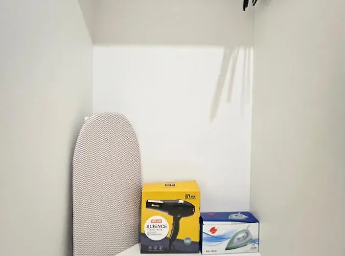 Sweden's Tiny 2, Unit