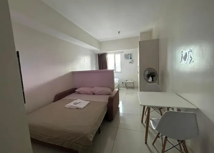 Sweden's Tiny 2, Unit Manila