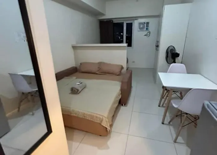 Sweden's Tiny 2, Unit Manila